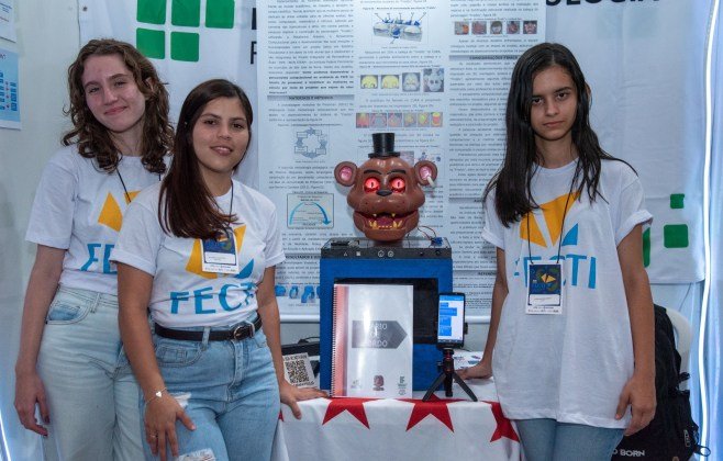 Feira estadual de ciência e tecnologia reúne jovens cientistas no Iserj e premia projetos inovadores